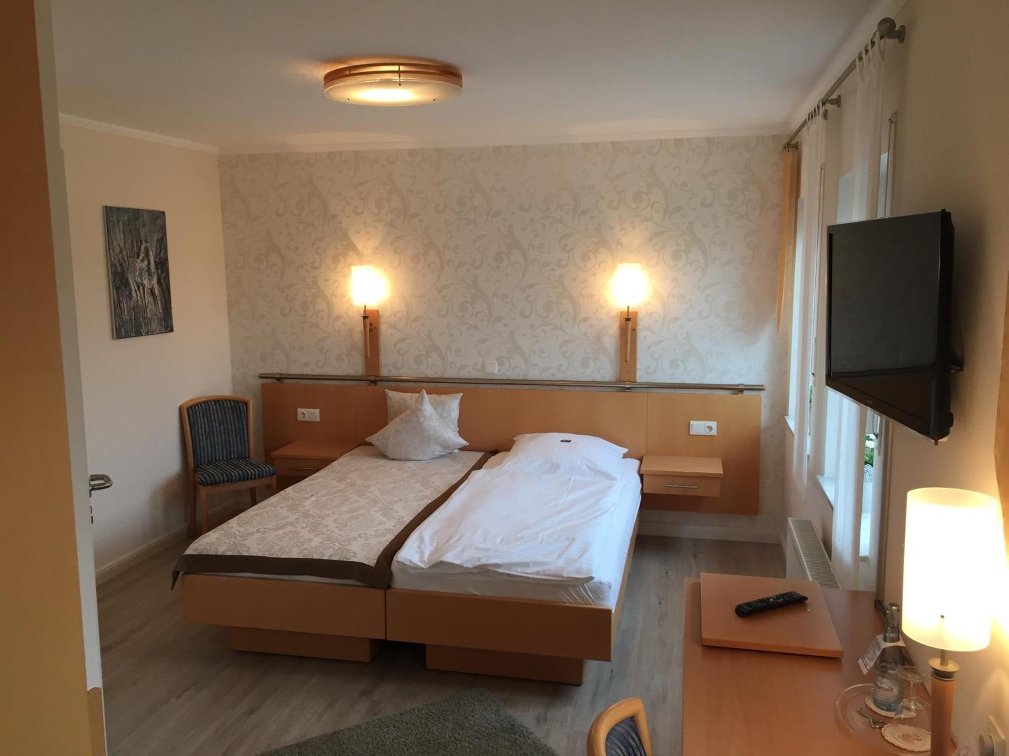 Hotel Restaurant Zum Heidekrug Bersenbruck Room photo